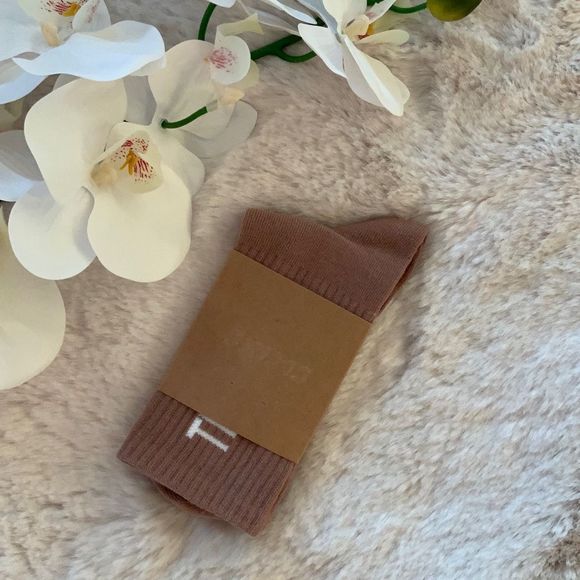 SKIMS Socks TEAM USA Flag Olympic Sienna Size Small - Picture 3 of 4